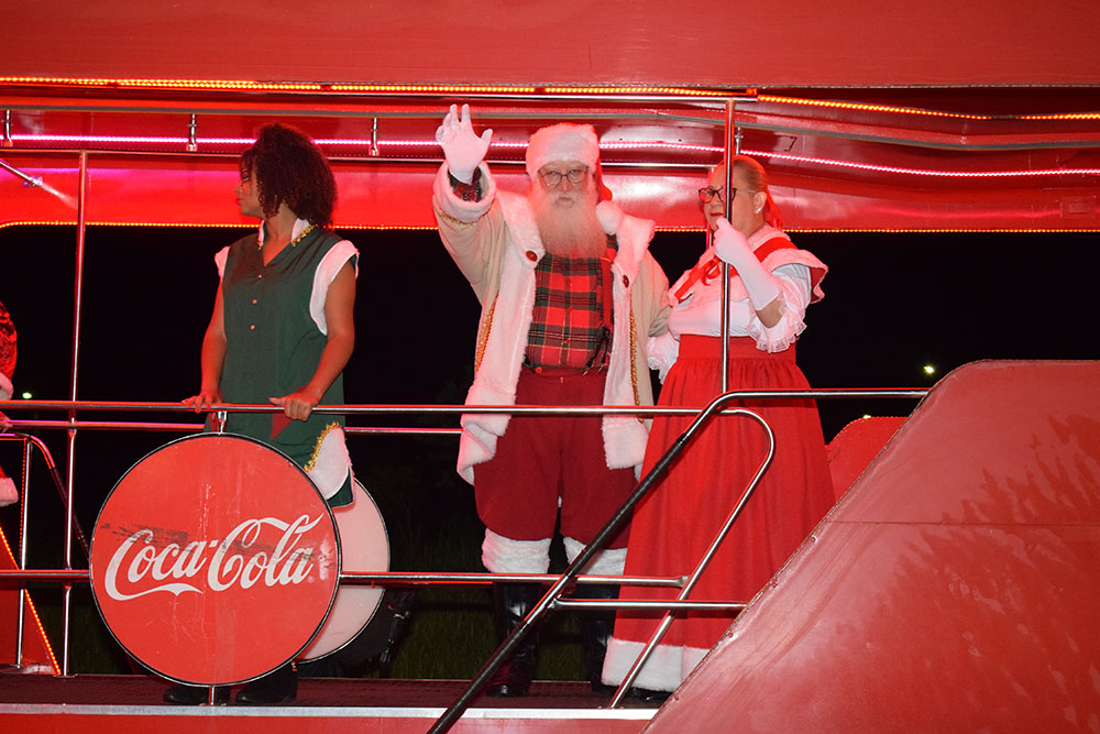 Caravana de Natal da Coca-Cola passa nesta sexta (9) por Araxá; saiba como  acompanhar | Portal Araxá