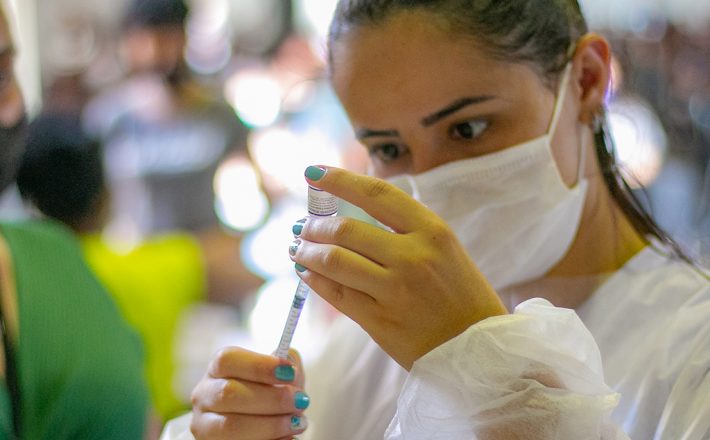 Saúde convoca população a partir de 12 anos para vacina contra a Covid-19 nesta quarta