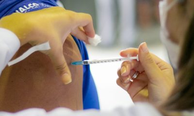 Aplicação da vacina bivalente contempla profissionais da saúde nesta sexta (31)