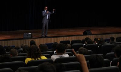 Colégio São Domingos amplia debate sobre bullying e cyberbullying