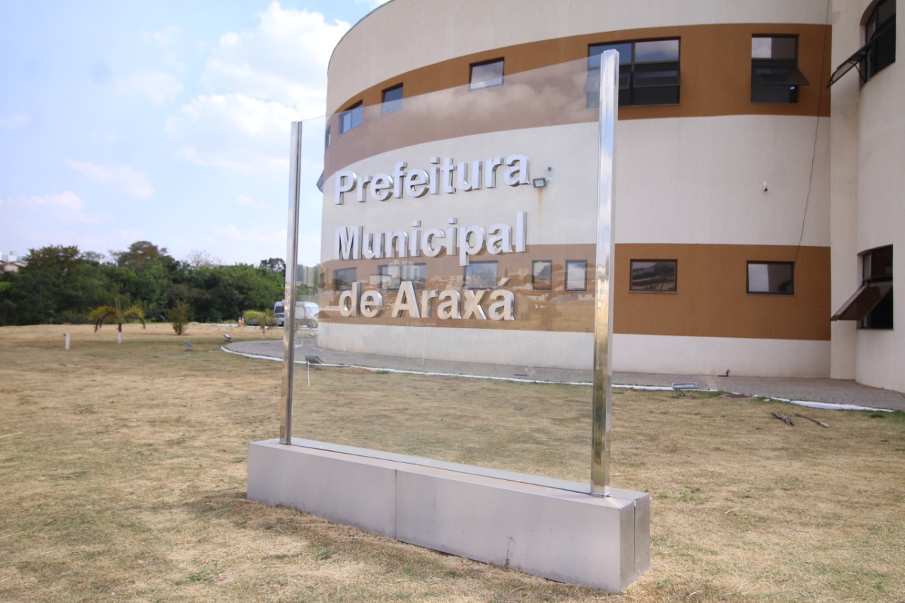 Prefeitura de Araxá recebe estudantes para tratar sobre o passe livre estudantil