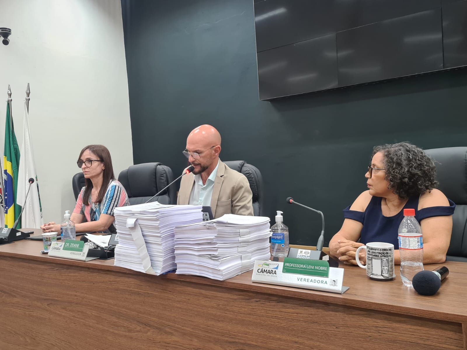 Comissão Processante realiza reunião para análise da defesa prévia do denunciado