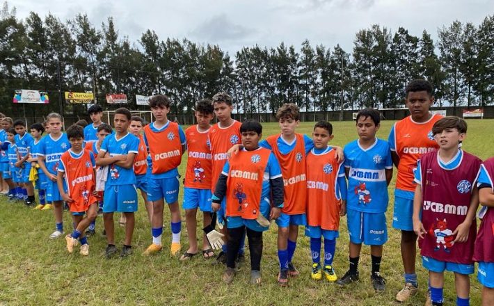 Mês das crianças: Alunos do Projeto Lobinho Transformando Vidas se divertem em programação especial
