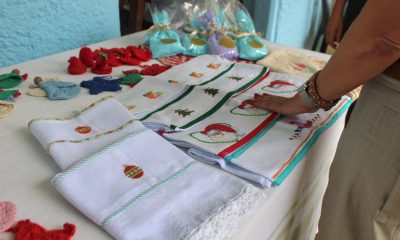 Exposição e entrega de certificados marcam a conclusão dos cursos de Bordado em Ponto Cruz e Crochê e Tricô