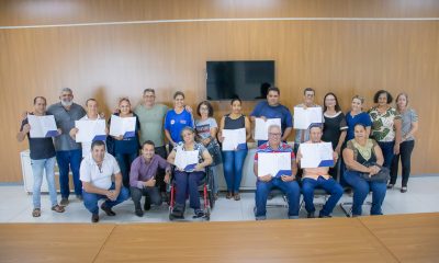 Prefeitura de Araxá contempla mais famílias com escrituras definitivas