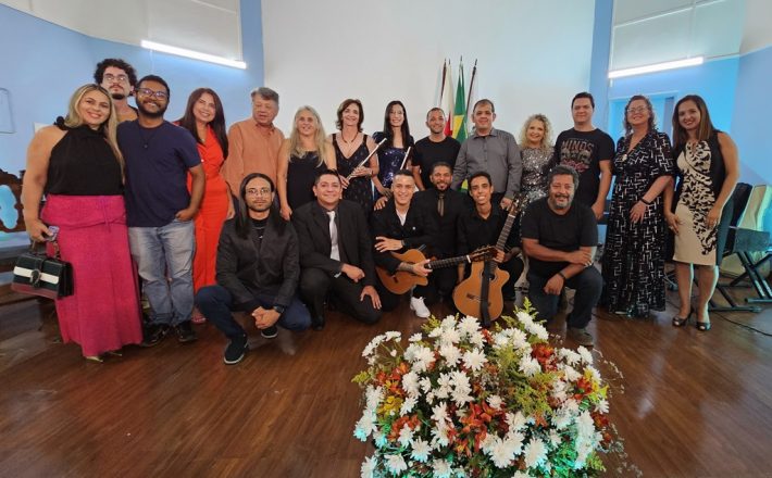 Escola Municipal de Música realiza a formatura dos alunos do Curso Técnico em Instrumento Musical