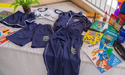 Prefeitura de Araxá distribuirá kits de material escolar e uniforme para alunos da Rede Municipal em fevereiro