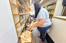 Biblioteca Móvel leva acesso à leitura de forma gratuita em todos os bairros de Araxá